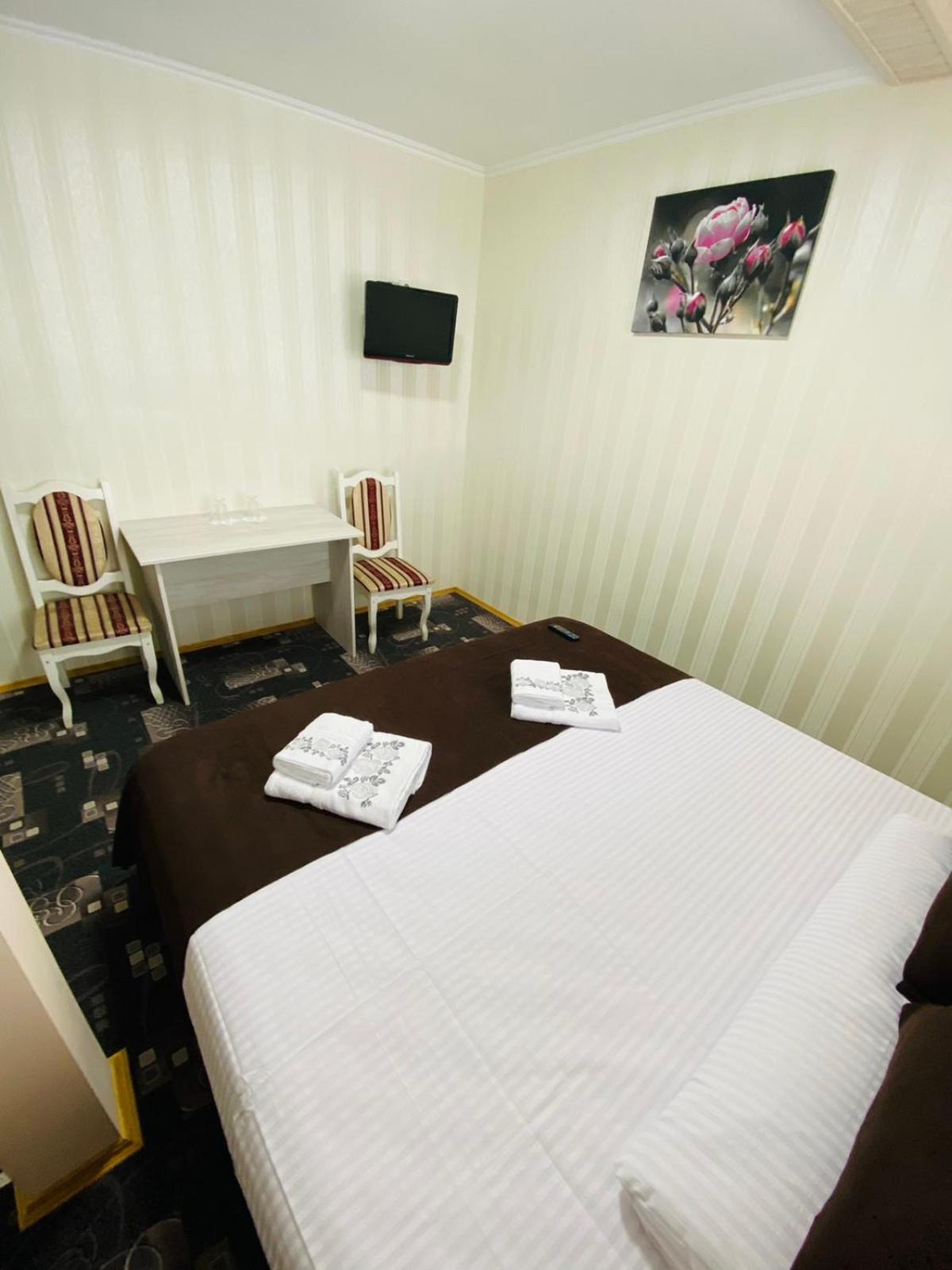 Під Явором New Hotel Drogomirchany Room photo